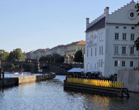 Praha z paluby