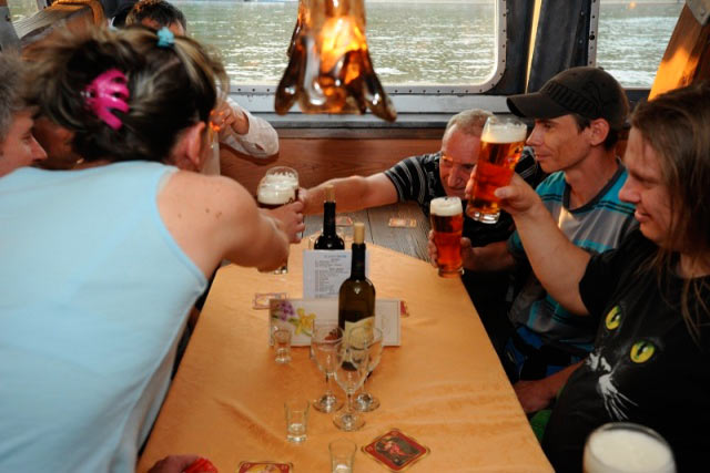 Firemní akce na parníku - lodi v Praze